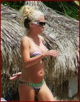 kendra-wilkinson_05.jpg - 220 KB