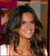 izabel-goulart_07.jpg - 140 KB