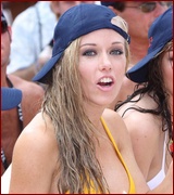 kendra-wilkinson_08.jpg - 120 KB