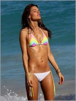 Alessandra Ambrosio Nude Pictures