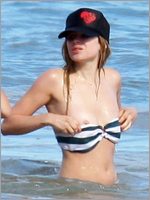 Avril Lavigne Nude Pictures