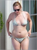 Elisabeth Moss Nude Pictures