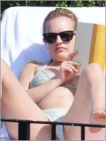 Elisabeth Moss Nude Pictures