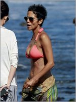 Halle Berry Nude Pictures