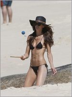 Izabel Goulart Nude Pictures