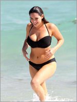 Kelly Brook Nude Pictures