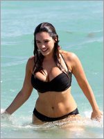 Kelly Brook Nude Pictures