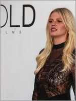 Lara Stone Nude Pictures