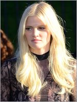 Lara Stone Nude Pictures