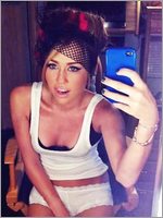 Miley Cyrus  Nude Pictures