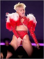 Miley Cyrus Nude Pictures