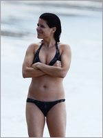 Neve Campbell Nude Pictures