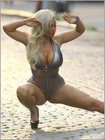 Nicole Coco Austin Nude Pictures