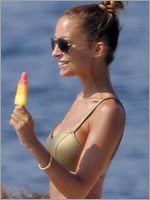 Nicole Richie Nude Pictures