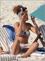 Rihanna Nude Pictures