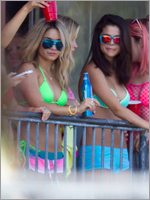 Selena Gomez Nude Pictures