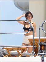 Selena Gomez Nude Pictures