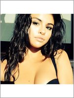 Selena Gomez Nude Pictures