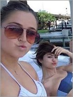 Selena Gomez Nude Pictures