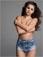 Selena Gomez Nude Pictures