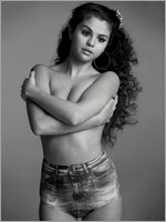 Selena Gomez Nude Pictures