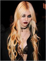 Taylor Momsen Nude Pictures