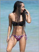 Zoe Kravitz Nude Pictures