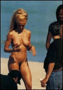 Pamela Anderson Nude