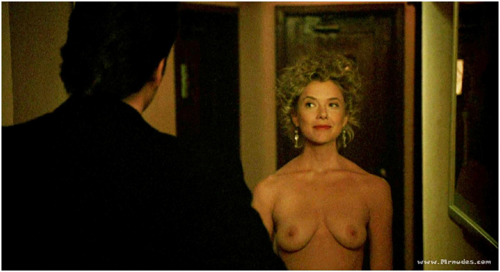 Annette Benning Nude