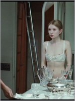 Emily Browning Nude Pictures