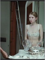 Emily Browning Nude Pictures