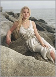 Emilie de Ravin Nude Pictures