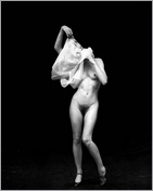 Milla Jovovich Nude Pictures