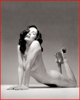 dita-von-teese_04.jpg - 53 KB