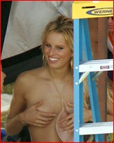 karolina-kurkova_14.jpg - 147 KB