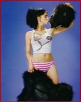 sarah-silverman_04.jpg - 155 KB